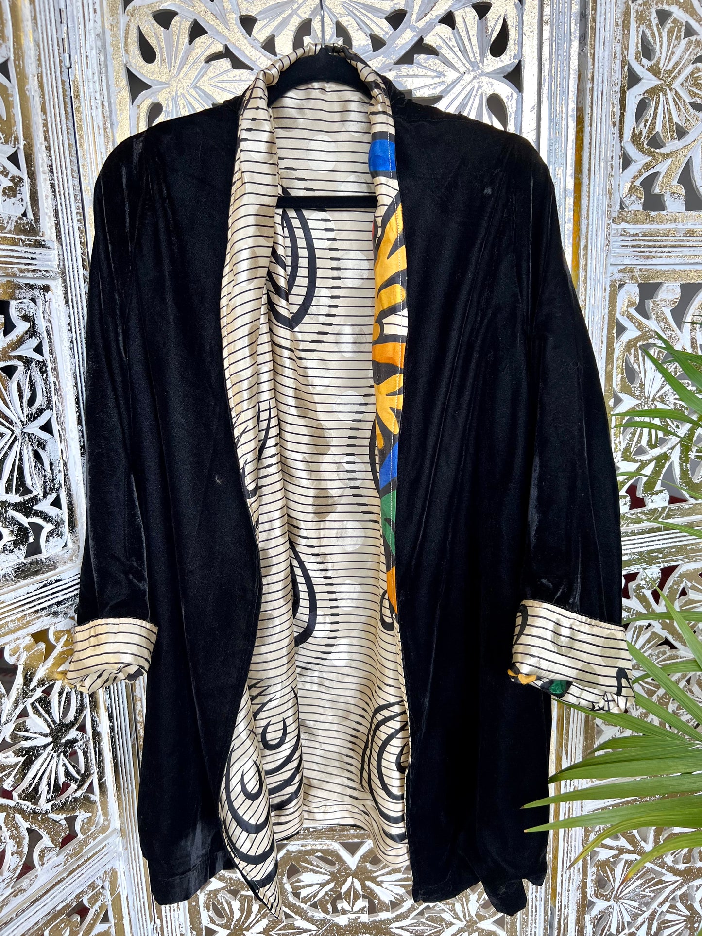 Short Velvet Jacket (reversible) - Color Splash & Black