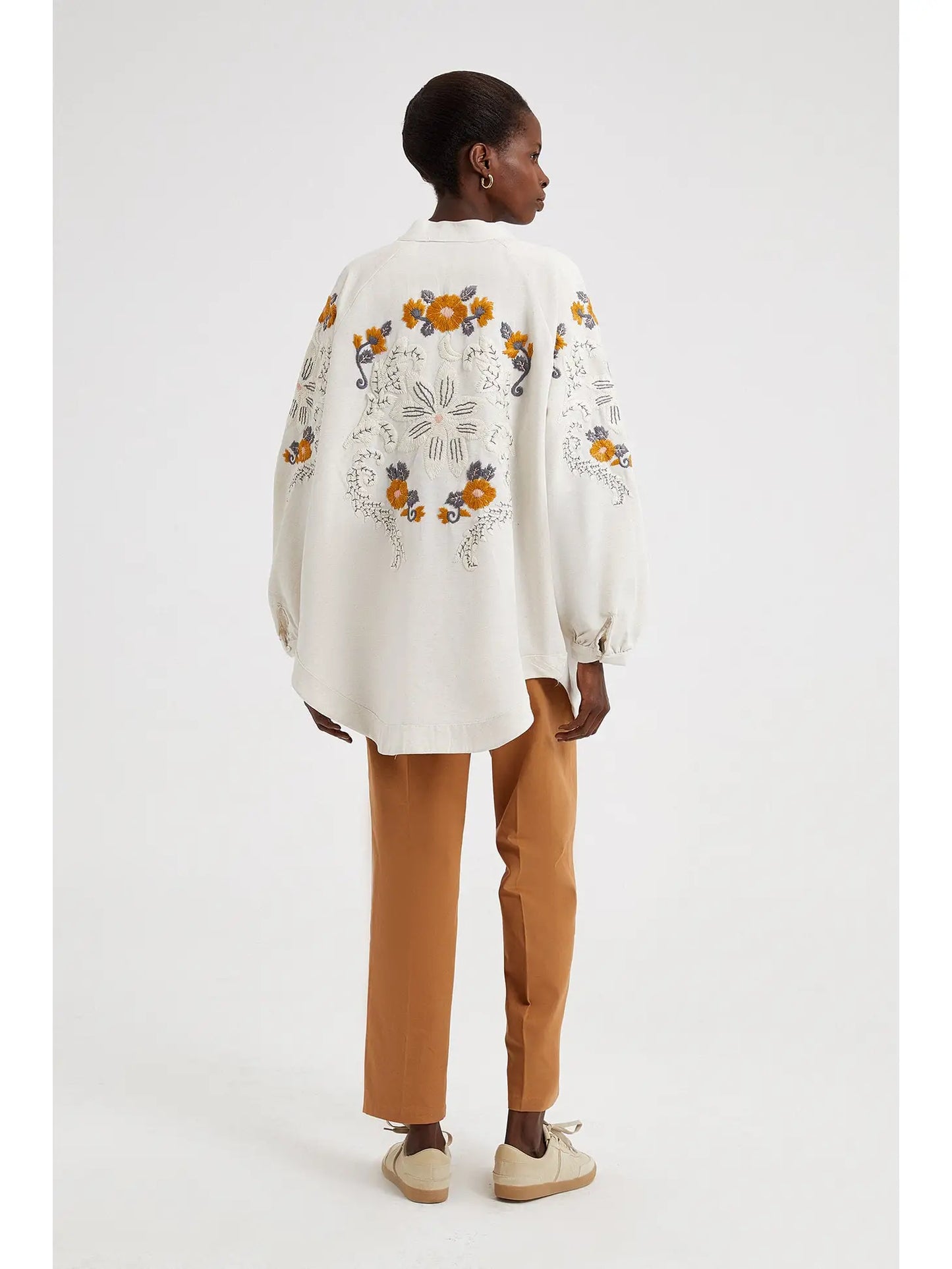 Flower Embroidered Kimono - White